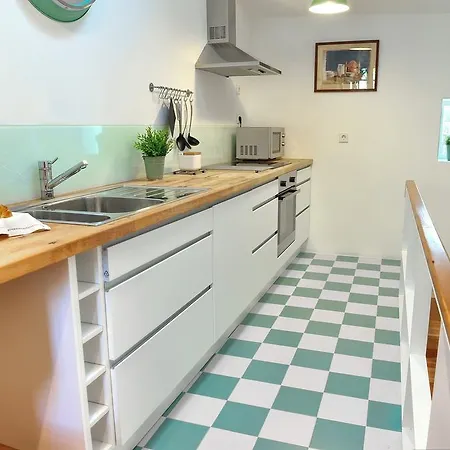 Casa Laranjas 4*